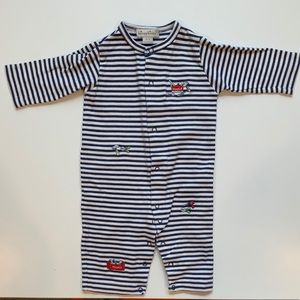 Kissy Kissy Outfit